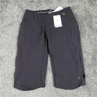Nike ACG Shorts 1/4 Length Black Womens Size 4 W30 L16 NEW - 4 Regular