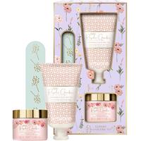 Baylis & Harding Royale Garden Lavender & Rose Hip Tea gift set for hands and nails