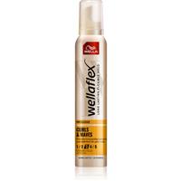 Wella Wellaflex Curls Definition styling mousse for wavy and curly hair 200 ml