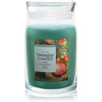 Yankee Candle Tree Trimming scented candle 567 g