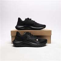 REEBOK Energen Lux Junior Black SIZE 4 Trainers