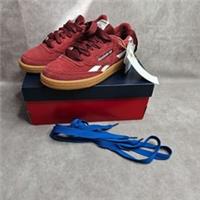 Reebok Club C Revenge Kids Trainers UK 4.5 Burgundy Suede Gum Sole Spare Laces