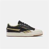 Reebok Club C Revenge Shoes IN Vintage Chalk/Black/Rubber Gum Trainers
