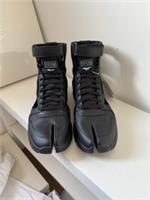 MAISON MARGIELA X REEBOKBlack Leather High Top Trainers UK 9.5
