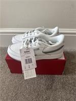 Reebok Club C Revenge Boys Girls School Trainers. UK 2.5. Box No Lid