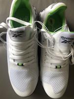 Men's Reebok Size UK 8 Trainers in White With Green Trim ~ Unboxed ~ FREE P&P