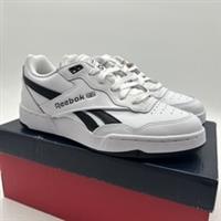 Reebok BB 4000 II White Unisex Size UK 3.5 BRAND NEW