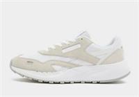Reebok GL8900 white mens trainers
