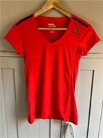 Reebok Workout ActivChill ladies sports/fitness t-shirt | Primal Red | XS New