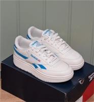 Reebok Classis girls trainers. Size 2.5( EU 35) Brand New