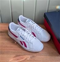 Reebok womens court trainers size 7.5( EU 41). Brand New