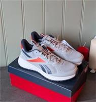 Reebok unisex kids running shoes size 6.5( EU 39). Brand New