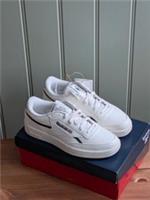 Reebok club C85 mens/boys vegan trainers size 5.5( EU 38.5). Brand new