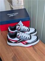 Reebok BB4000 unisex basketball style trainers size 5.5( EU 38.5). Brand New