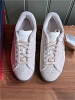 Reebok Club C Grounds unisex leather trainers size 3( EU 34.5). Brand New