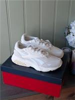 Reebok Hexalite unisex trainers size 6( EU 39). Brand New