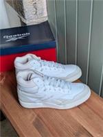 Reebok basketball style women's trainers size 8( EU 42). Brand New