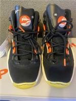 Reebok Question Pump Size 9 Black White Chalk BNWB