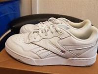 Reebok Men's Trainers In White Size UK 10