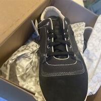 Reebok Plimton V55458 Uk 12 Brand New With Box.