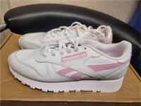 Reebok Classic Girls Trainers In White/ Pink Size UK 3