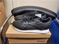 Reebok Classic Ladies Trainers In Black Size 4.5 UK