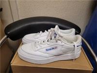 Reebok Classic Men's Trainers In White Size UK 7 ( Ex shoe display )