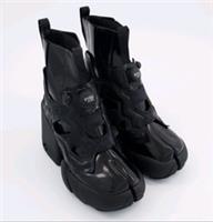 MAISON MARGIELA REEBOK INSTA PUMP FURY TABI HIGH LEATHER TRAINERS. SIZE UK 3