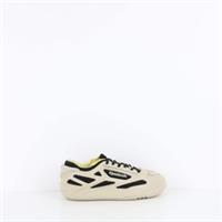 REEBOK Cream Trainers , Shoe Size 39