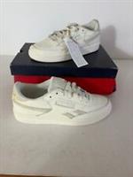 Reebok Women's Club C Revenge Sneaker, Chalk/ALABAS/Goldmt, 6.5 UK New With Defe