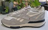 REEBOK CLASSIC LX2200 TRAINERS. MENS SIZE 9 UK. GREY/IVORY/BLK *2022*