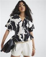 River Island Womens Top Black Short Sleeve Printed Shirred V-Neck Short Sleeve - 6 Regular