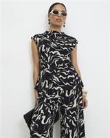 River Island Womens Top Petite Black Abstract Print Short Sleeve Textured Blouse - S Petites