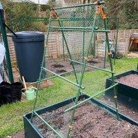 Garden Skill Gardenskill Cucumber Trellis And Pea Support Frame For Heavy Climbing Plants 0 75M X 0 