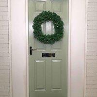 Samuel Alexander 60Cm Pre Lit Plain Green Christmas Wreath With Warm White Leds And 160 Tips, Green