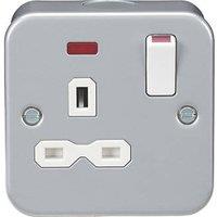 Knightsbridge 13A 1-Gang DP Switched Metal Clad Socket with Neon with White Inserts (677PY)