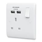 British General 800 Series 13A 1-Gang SP Switched Socket + 2.1A 10.5W 2-Outlet Type A USB Charger Wh