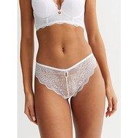 New Look White Lace Diamant&Eacute; Thong