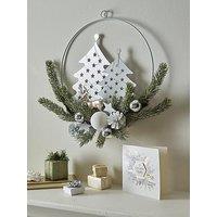 Very Home Indoor Deer And Tree Scene Christmas Wreath