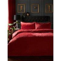 Laurence Llewelyn-Bowen Montrose Duvet Cover Set In Claret