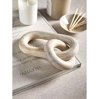 Michelle Keegan Home Wooden Knot