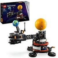 Lego Technic Planet Earth And Moon In Orbit 42179