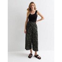 New Look Khaki Mark Making Wide Leg Crop Trousers