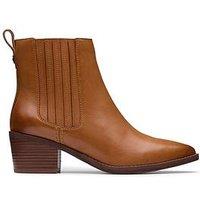 Clarks Morzine Top Leather Ankle Boot