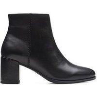 Clarks Freva55 Strap Leather Heel