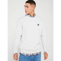 Tommy Jeans Regular Fit Left Chest Badge Crew Sweat - Light Grey