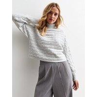 New Look Cable Knit Cropped Jumper - Light Grey