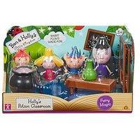 Ben & Holly'S Little Kingdom Ben & Holly - Holly'S Magic Potion Classroom