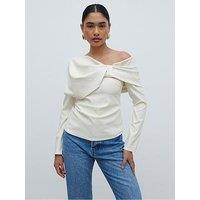 Pretty Lavish Naomi Exaggerated Bow Top - Cream