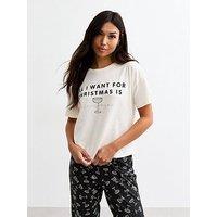 New Look White Christmas Champagne Print Pyjama Set